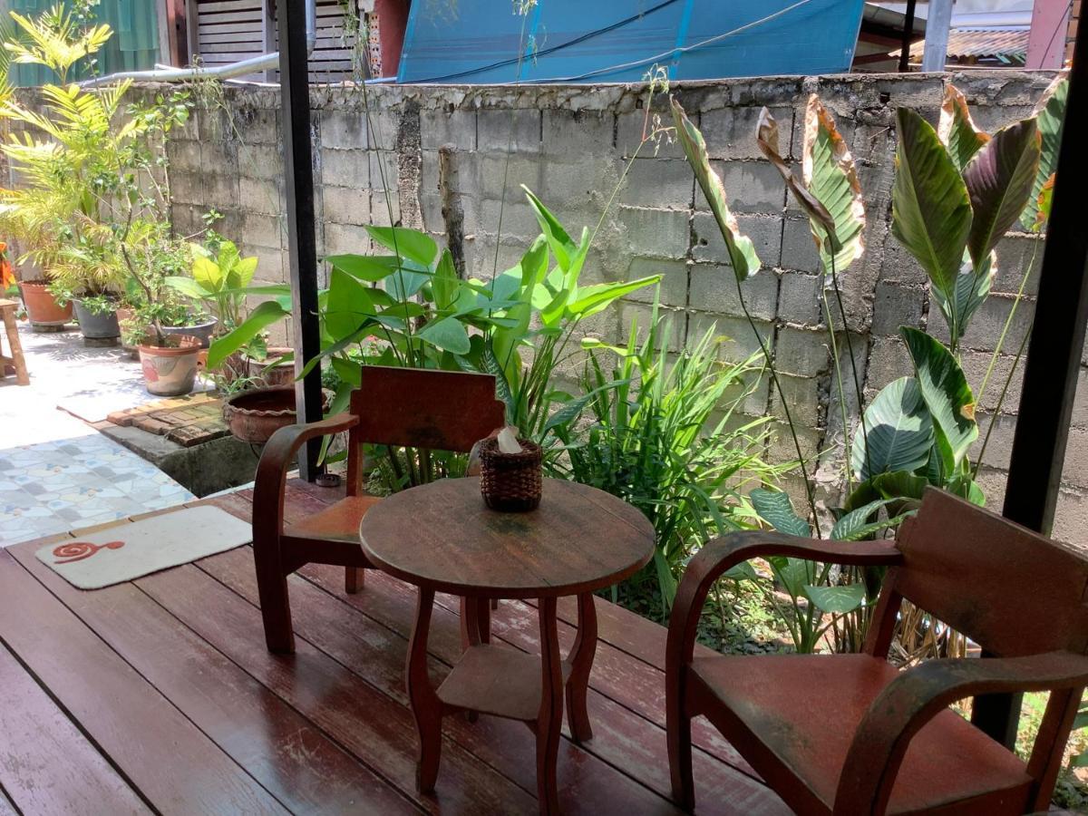 Tata Guesthouse Chiang Mai Exterior photo